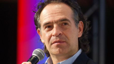 Red Nacional de Bibliotecas y la FLIP se van en contra de "Fico" por cancelar lanzamiento del libro del M-19