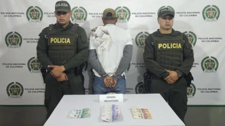 Hombre le habría ofrecido $2 millones a los policías para que no lo capturaran en la vía Medellín – Urabá