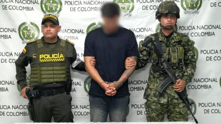 Hombre en aparente estado de embriagues atacó a funcionarios públicos en Guatapé LAURA PAG 12