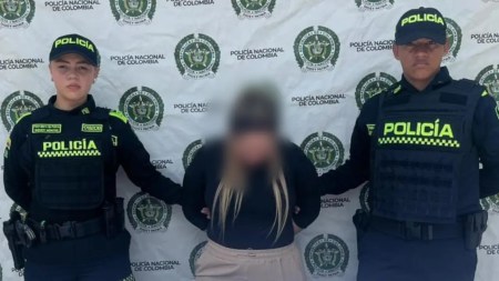 Mujer buscada por Interpol fue capturada en el Bajo Cauca en medio de operativo policial