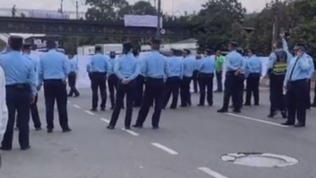 VIDEO: Agentes de tránsito tienen la movilidad colapsada, así es, están protestando en la autopista Norte Movilidad
