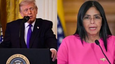 Una patrullera de la Policia Nacional ayudo a traer al mundo a una bebe en medio de una congestion vehicular en el centro de Medellin. La situacion ocurrio en la comuna 10 La Candelaria mientras 2