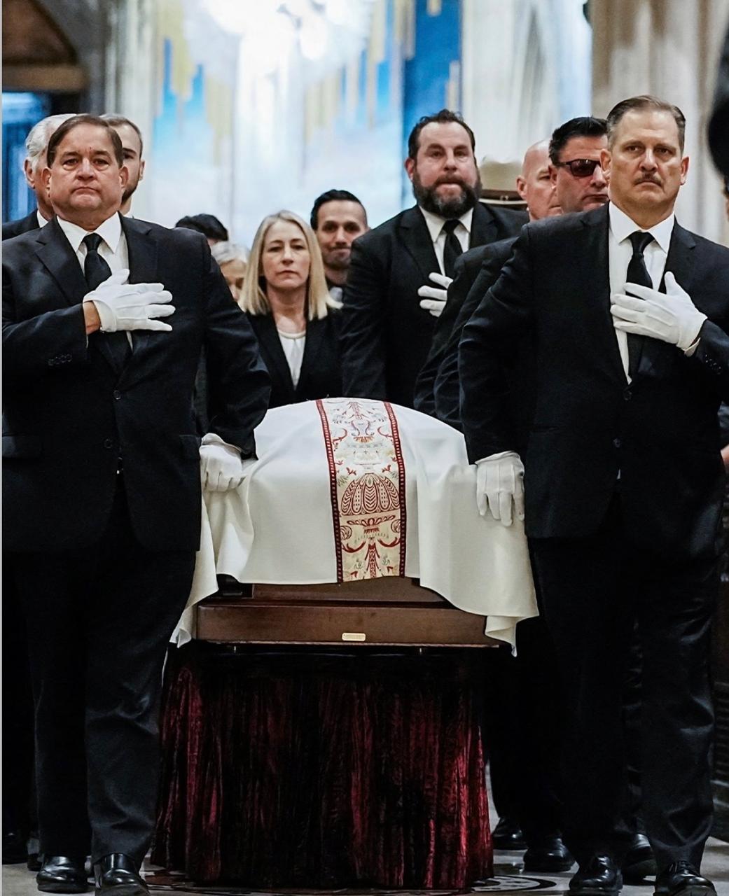 El último adiós a Willie Colón en Nueva York: así fue el emotivo funeral del ícono de la salsa