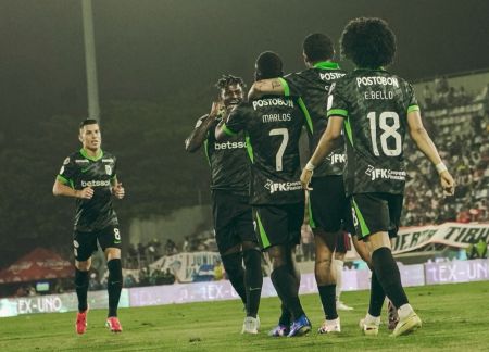 Nacional aprovechó la ventaja y le dio a Junior una dosis de cuatro goles frente al público ‘tiburón’