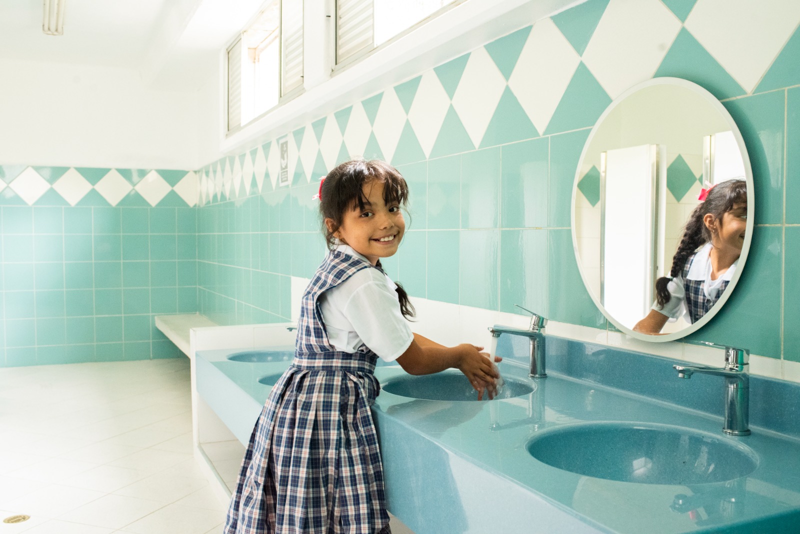 49 colegios de Medellín serán renovados con ampliación del plan de infraestructura educativa