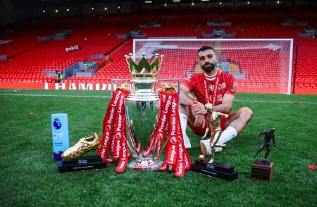 Fin de una era: Mohamed Salah se despide del Liverpool tras nueve años históricos El delantero egipcio Mohamed Salah confirmó que dejará el club al término de la temporada 2025-2026, poniendo fin a una etapa de nueve años en Anfield