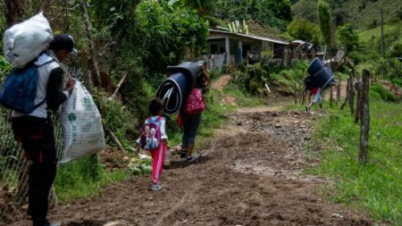Negacionismo del alcalde de Medellín frente al paramilitarismo en Antioquia es rechazado por organización representante de víctimas