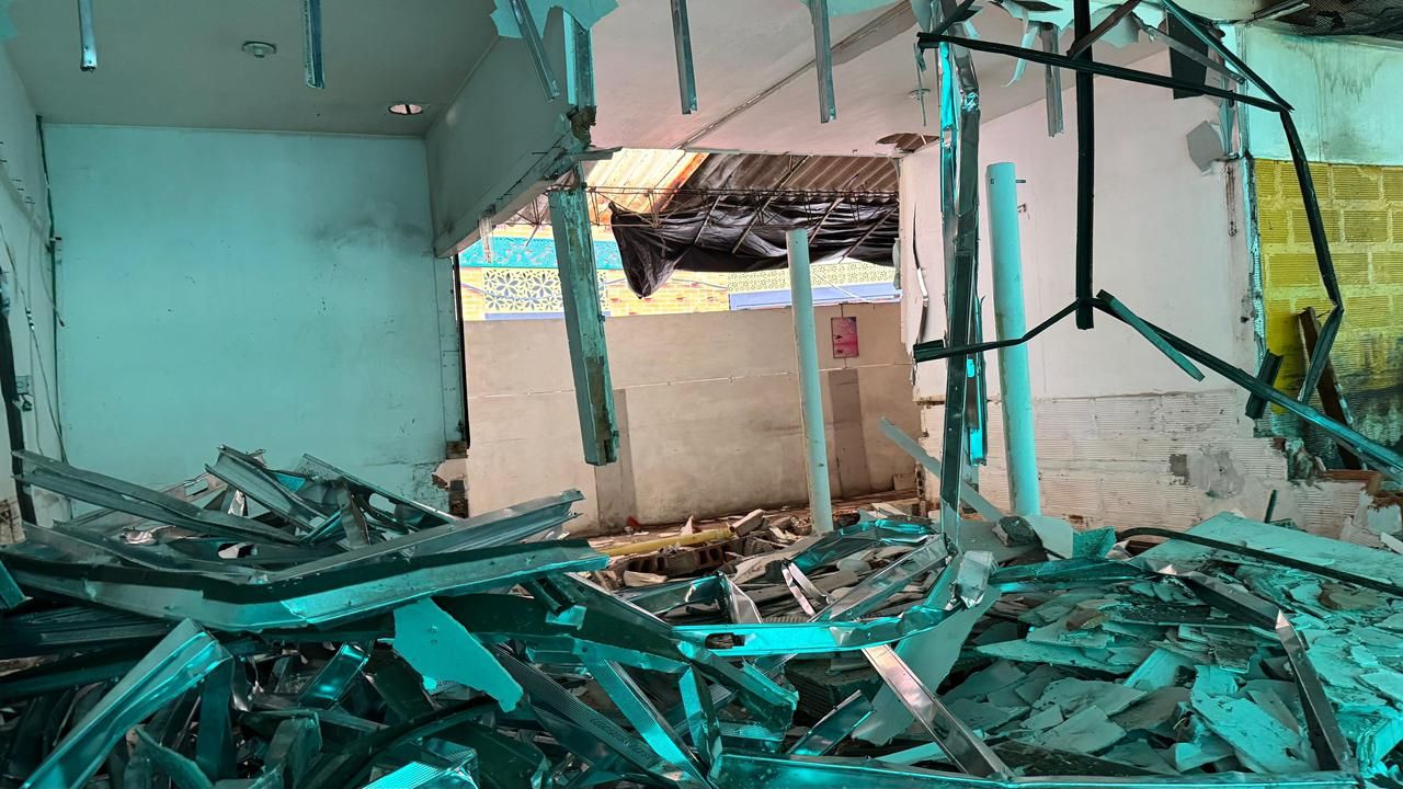 Con la demolición de la última estructura provisional, La Ceja avanza en la renovación de la Plaza de Mercado para mejorar el espacio y la circulación