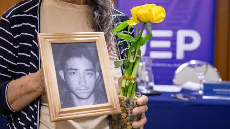 Exsecretariado de las FARC reconoce reclutamiento de 18.677 menores y pide perdón a las víctimas Miembros del último exsecretariado de las extintas FARC-EP admiten el reclutamiento de 18.677 menores y piden perdón a las víctimas ante la JEP