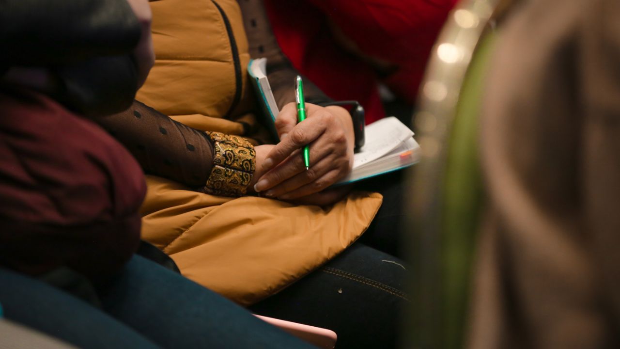 Violencia, acoso y deslegitimación: los obstáculos que enfrentan las mujeres en la política Comentarios sexistas y acoso: las violencias que enfrentan las mujeres en la política colombiana