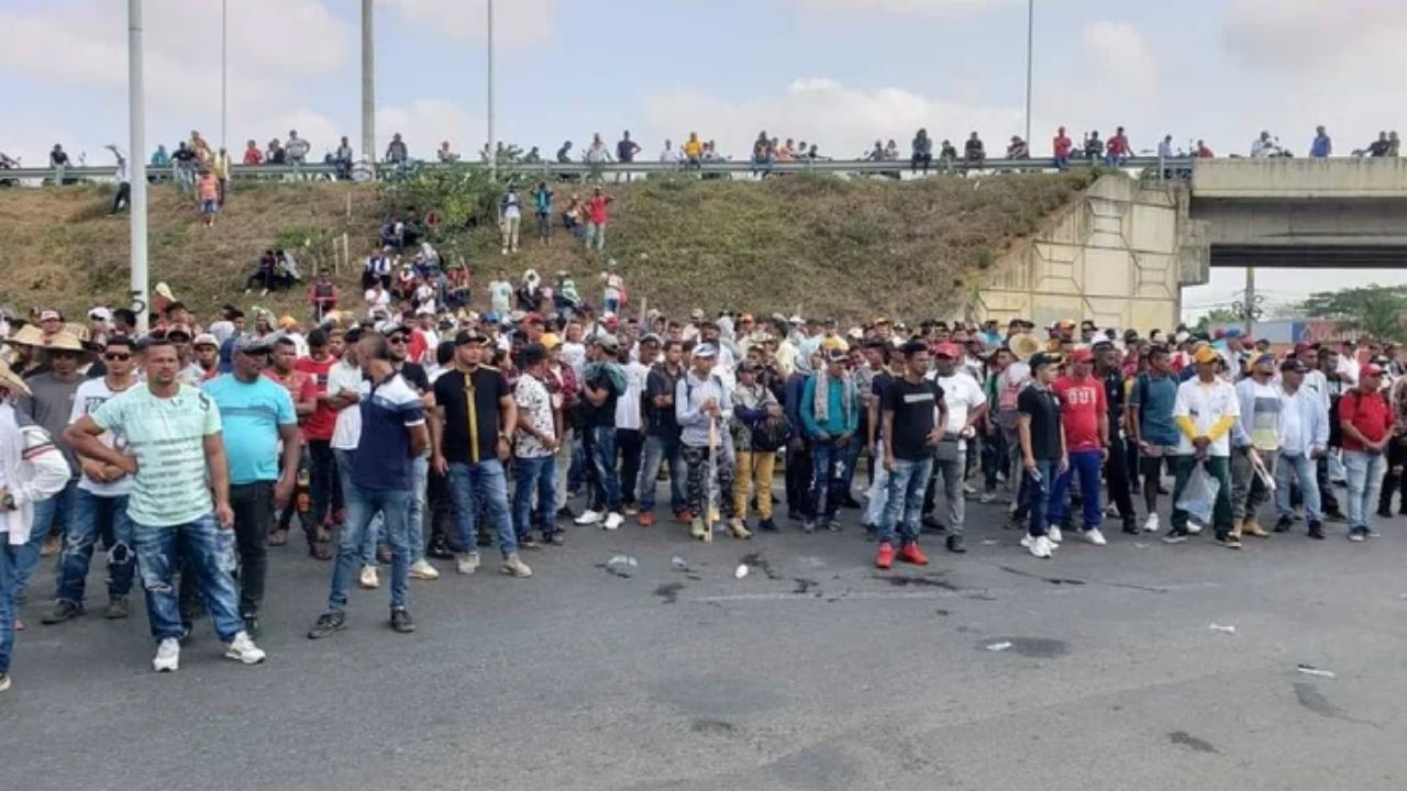 Movilidad hacia la Costa Caribe en riesgo por bloqueos del paro minero en Antioquia
