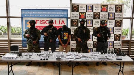 Golpe al Clan del Golfo: Ejército desmantela central de comunicaciones y captura a alias “Mechas” en Sonsón Ejército Nacional desmantela central de comunicaciones del Clan del Golfo y captura a presunto integrante en el Oriente antioqueño