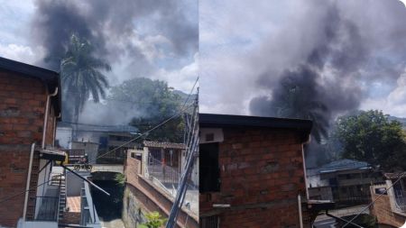 ¡Llamen a los bomberos ya! Un incendio de grandes proporciones se registra a esta hora en Copacabana ¡Llamen a los bomberos ya! Un incendio de grandes proporciones se registra a esta hora en Copacabana