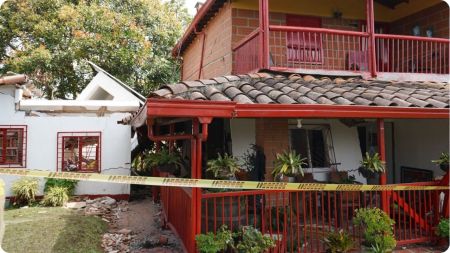 Fuerte explosión de una pipeta de gas destruye una vivienda en Rionegro; buscan a una persona atrapada