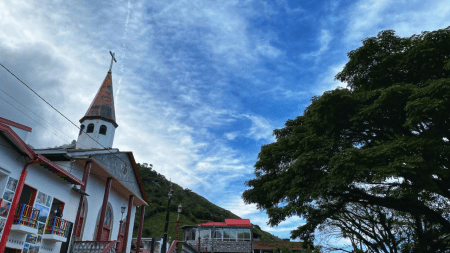 Suspenden clases y atención en la alcaldía de Briceño por problemas de seguridad