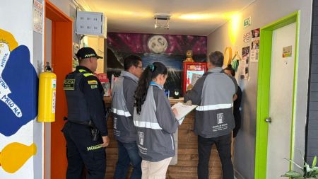 En temporada alta aumentan las irregularidades en turismo: 151 alojamientos sancionados en Medellín Diseno sin titulo 16