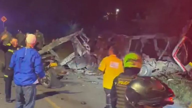 Atentado con cilindros bomba contra el Batallón de Ingenieros Agustín Codazzi en Palmira, Valle del Cauca