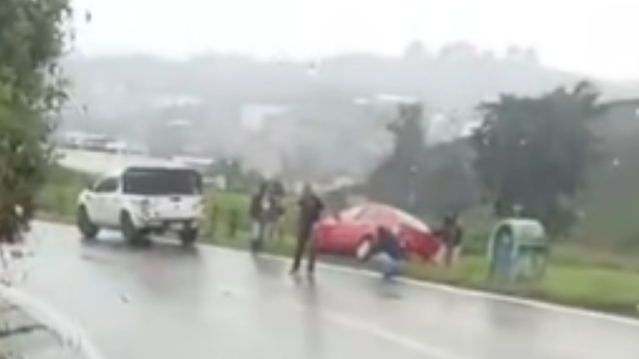 Se salió de la carretera un vehículo que transitaba entre Santa Rosa y Entrerríos