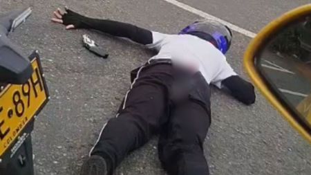 VIDEO: Quedó tendido en el piso: en Bello dieron de baja a presunto fletero tras intento de robo Fletero en Bello