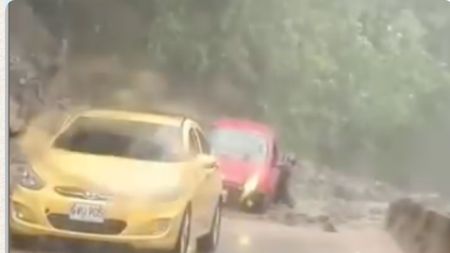 Deslizamiento en Caracolí bloquea totalmente la vía Amalfi-Medellín LAURA PAG 20