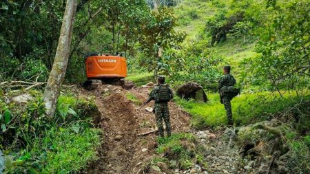 El Ejército inutilizó dos minas ilegales del Clan del Golfo en San Luis, Antioquia y golpeó sus finanzas en cifras cercanas a $1.200 millones