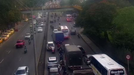 Siniestro vial genera fuerte congestión en la Autopista Norte: ¡Tomar rutas alternas!