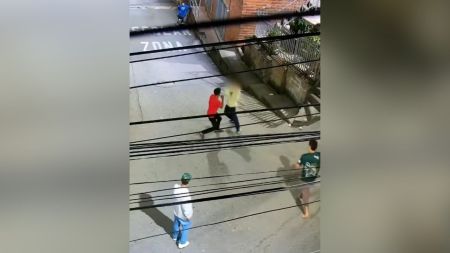 En video quedó registrada una riña donde varios hombres se estarían agrediendo con puñales en el municipio de El Totumo