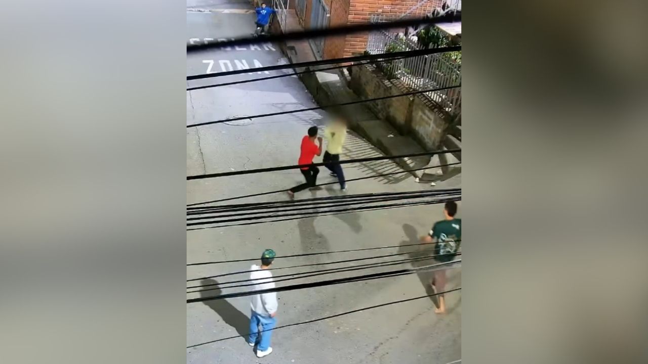 En video quedó registrada una riña donde varios hombres se estarían agrediendo con puñales en el municipio de El Totumo
