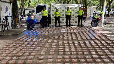 ¿Dónde están? Encuentran gran cantidad de drogas en una camioneta en Jericó, se 'volaron' los implicados