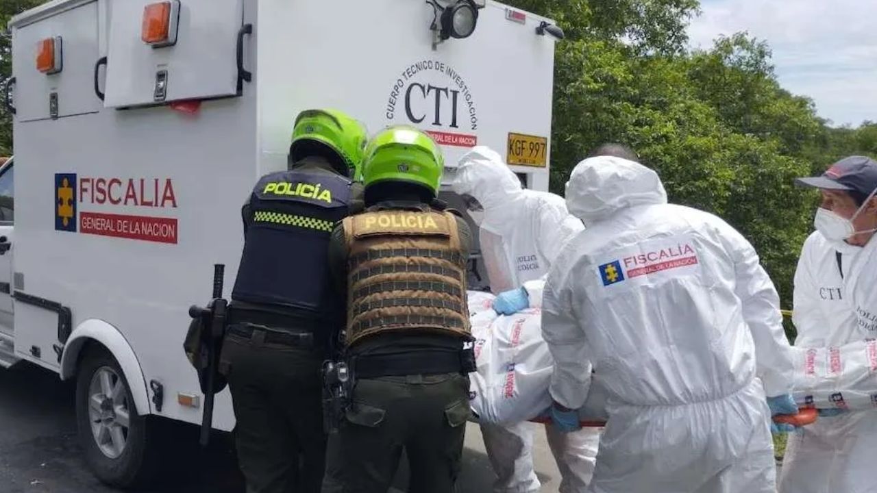 Asesinaron a dos hombres en Bogotá que hacían parte del equipo de producción de la serie "Sin Senos Si Hay Paraíso"