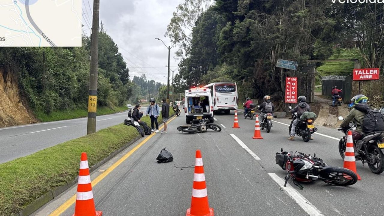 Accidente con moto en la vía Medellín-El Santuario complica el tránsito la mañana de este lunes