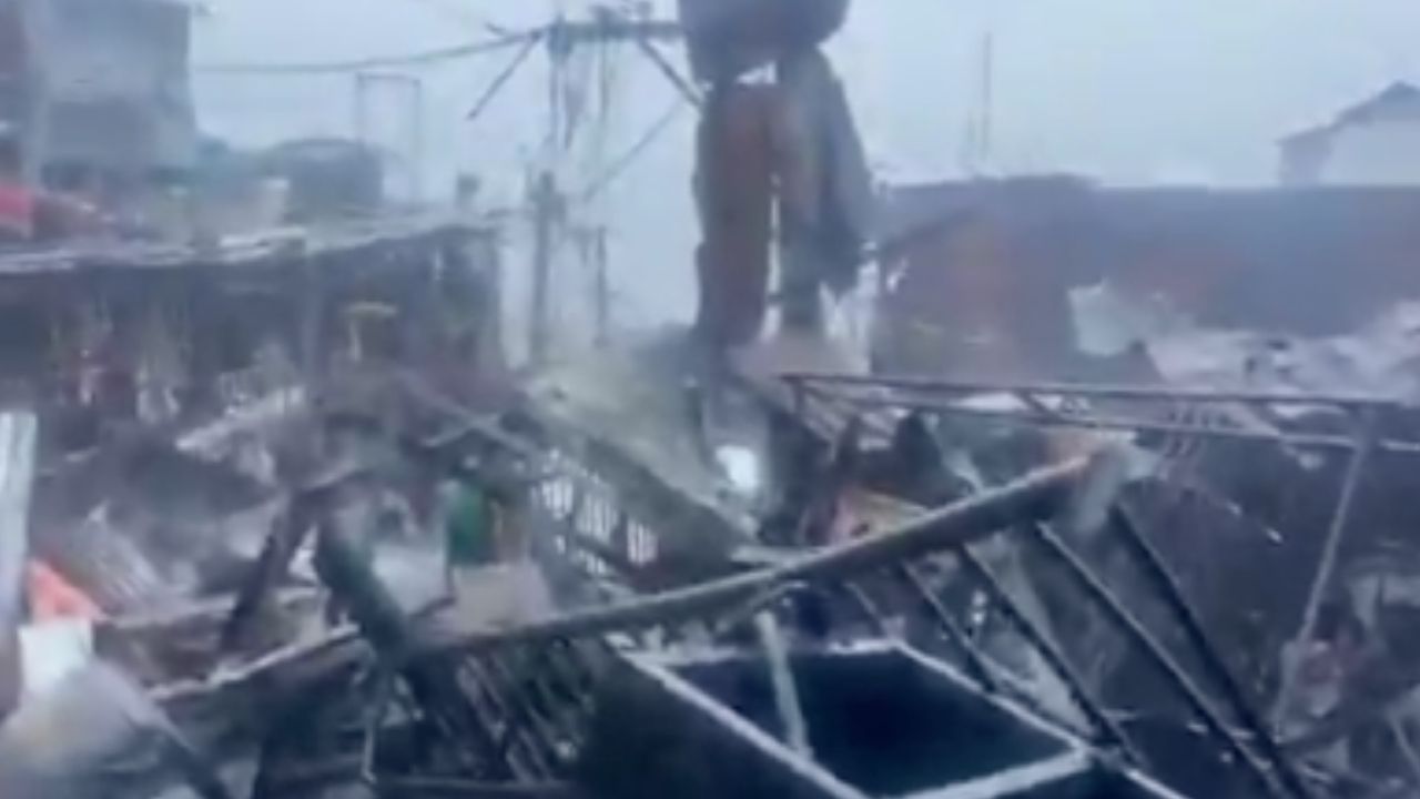 Balance del incendio en Medellín: 11 familias afectadas y 5 locales destruidos