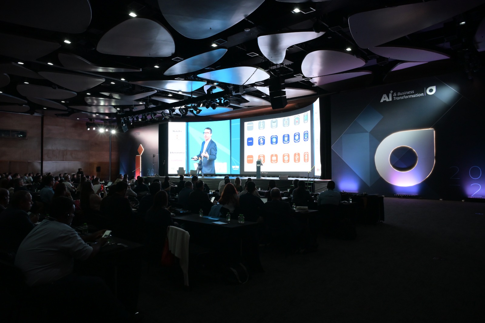 600 líderes empresariales llegarán a Medellín con una pregunta clave: ¿cómo transformar los negocios con IA? 1 600 líderes empresariales llegan a Medellín con una pregunta clave: ¿cómo transformar los negocios con IA?