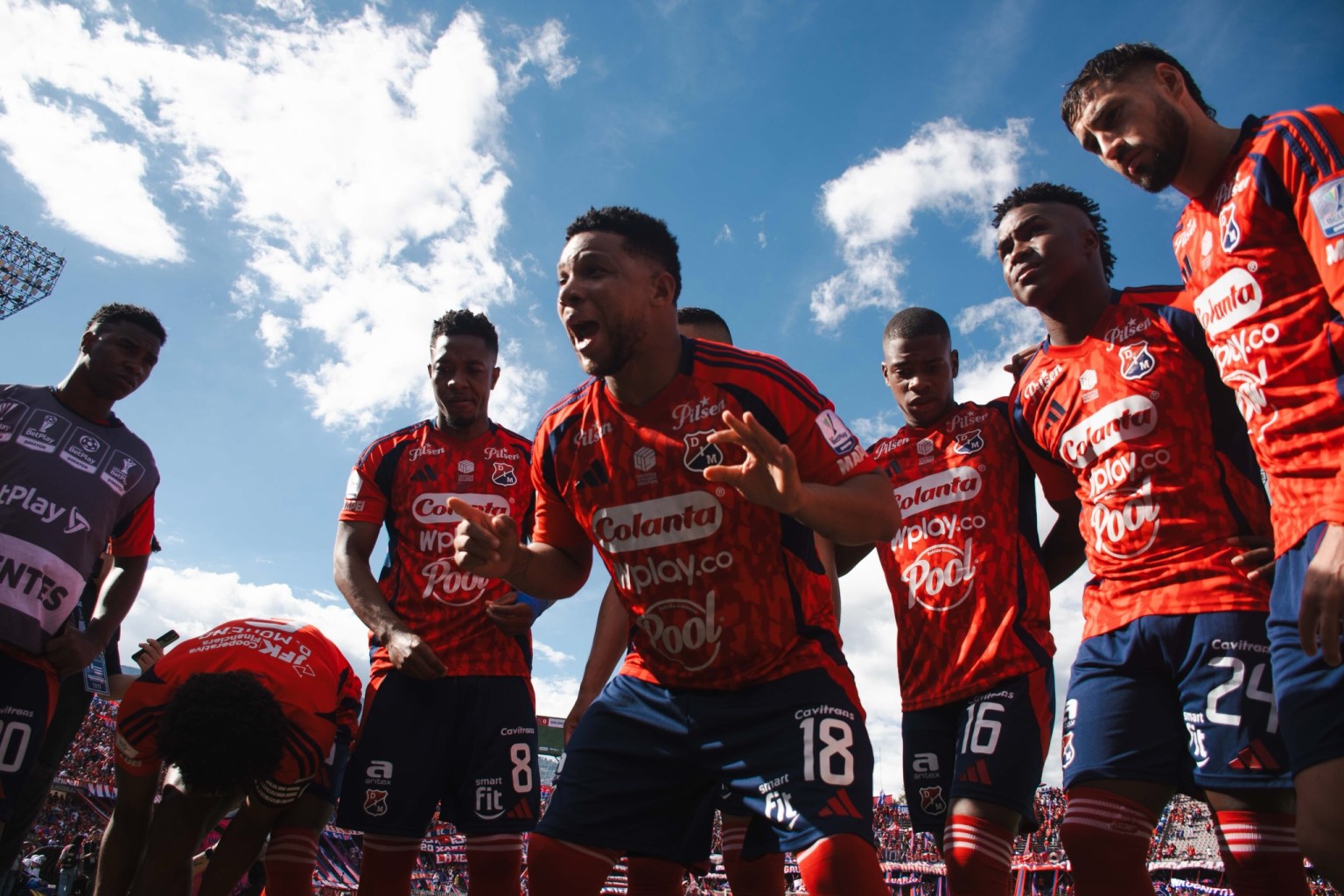 El Deportivo Independiente Medellín, rumbo a Barrancabermeja con la mira puesta en Copa Colombia Medellín ya está en Barrancabermeja para afrontar una nueva fecha de Copa Colombia