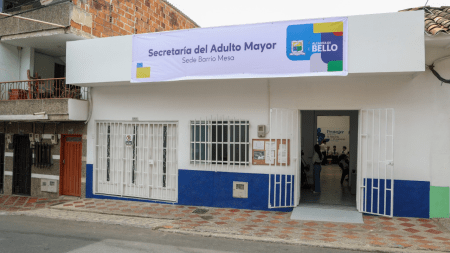 Con espacios remodelados para todos los abuelos: así fue la reapertura de la secretaría del adulto mayor en Bello
