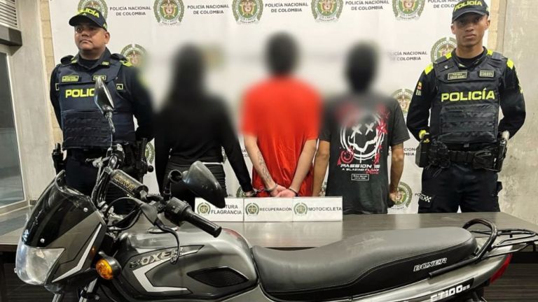 Lo citaron por redes para «comprarle juguetes» y le robaron la moto: hay tres capturados en Campo Valdés KATH NO ENTER 79