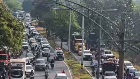 Atención conductores: movilidad reducida en la Autopista Sur por vehículo varado