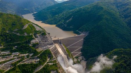 Autorizan a Hidroituango operar a su máxima capacidad para producir energía adicional frente a un riesgo de apagón Autorizan a Hidroituango operar a su máxima capacidad para producir energía adicional frente a un riesgo de apagón