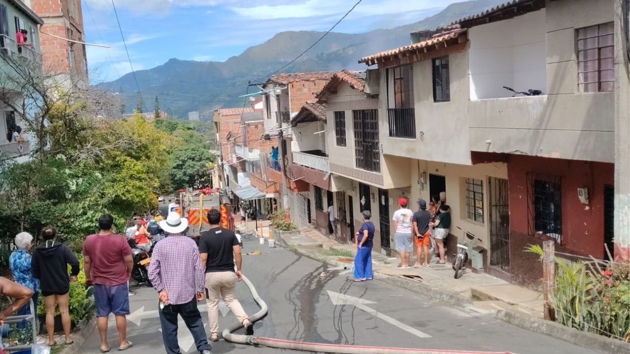 Incendio en el barrio Pérez de Bello