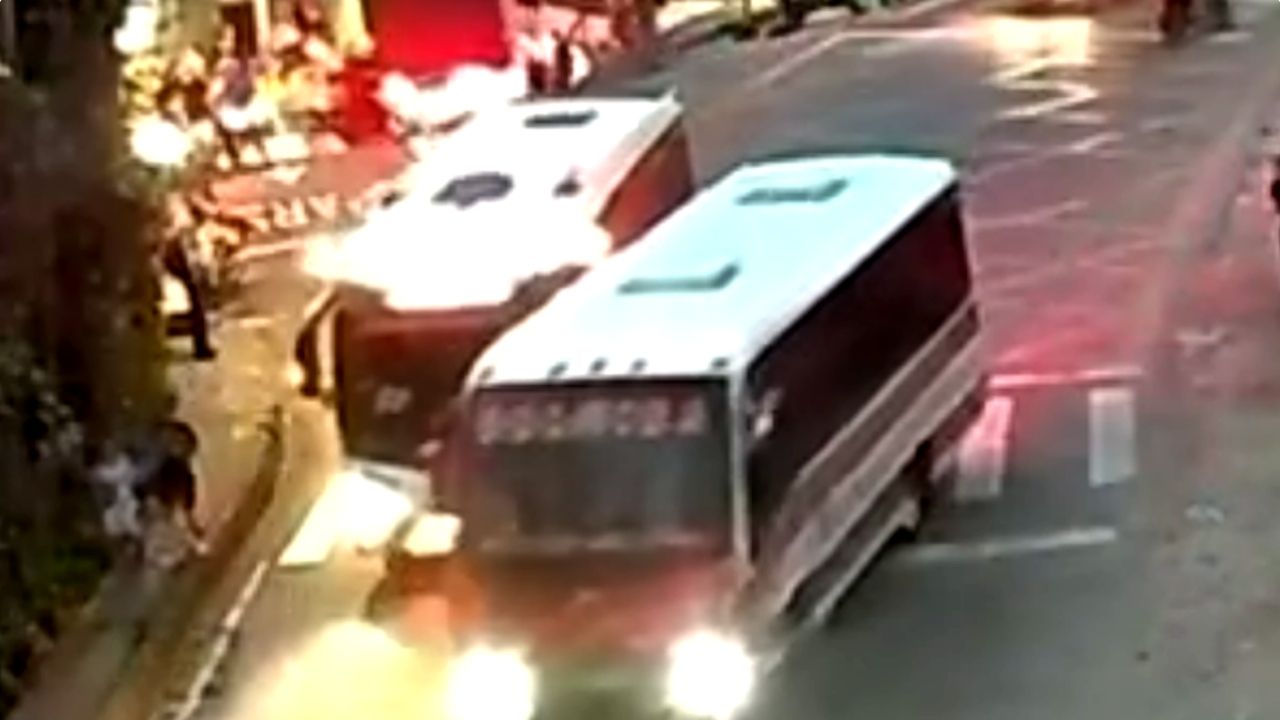 ¿Están haciendo carreras? Denuncian imprudencia vial de buses que cubren rutas del Norte de Antioquia