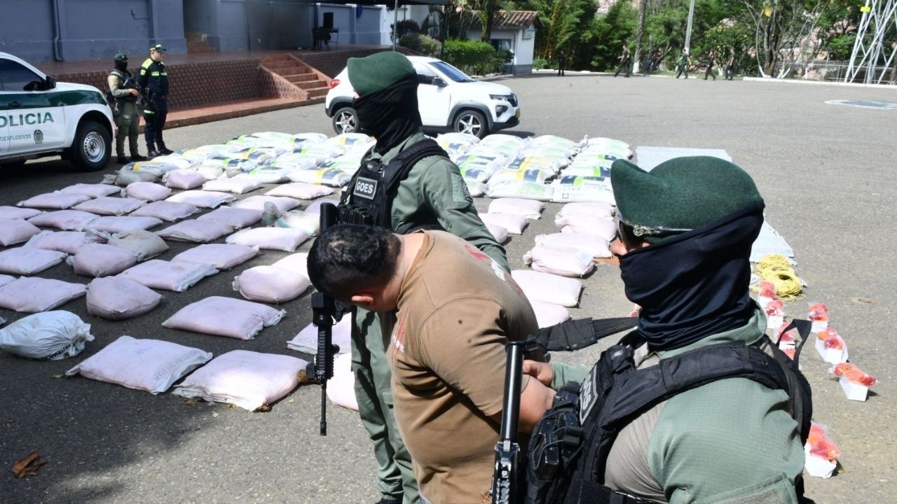 En Medellín había una casa que servía como bodega de explosivos; encontraron cinco toneladas