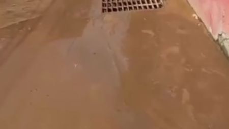 Denuncian que arreglos de alcantarillado en Segovia dejan la calle peor que antes