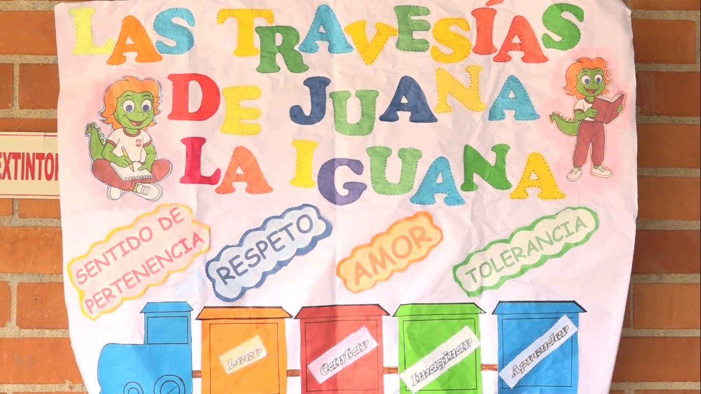 “Convive con Juana la Iguana”, la iniciativa que está enamorando a cientos de niños de la lectura en Medellín