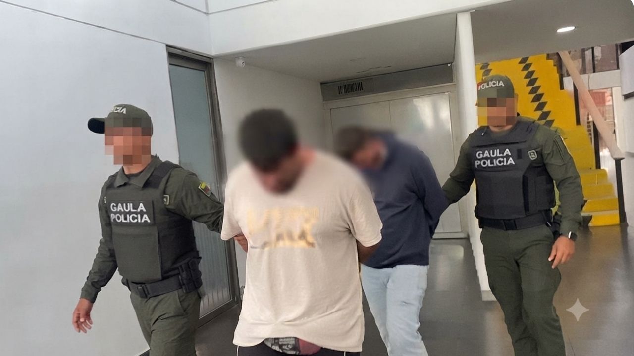 Capturan en Girardota a dos presuntos integrantes de "Los Chatas" cuando recibían dinero de una extorsión