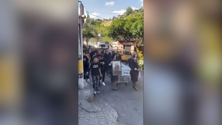 VIDEO | Familiares y amigos despidieron a Alexander, el joven fallecido en el embalse de El Peñol-Guatapé VIDEO | Familiares y amigos despidieron a Alexander, el joven fallecido en el embalse de El Peñol-Guatapé