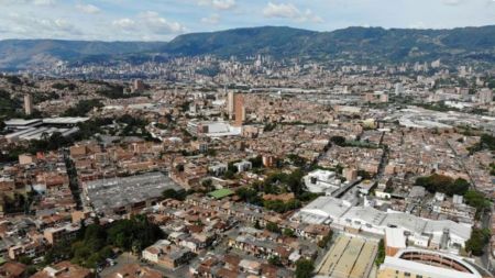 ¿Que pasó? Un estudiante se habría caido de un tercer piso en una institución educativa de Itagüí
