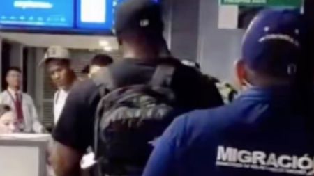 Escándalo en el aeropuerto de Rionegro: extranjeros de productora de contenido para adultos agredieron a oficiales por ser inadmitidos