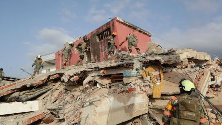 Miles de desaparecidos y muertos por terremoto en Venezuela