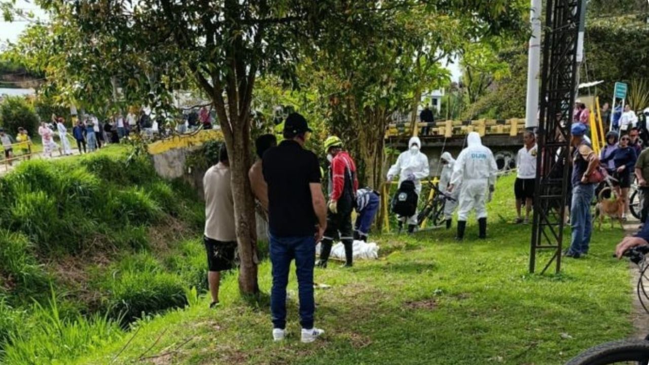 ¿Se cayó? Hallan cuerpo de ciclista en una quebrada de El Carmen de Viboral