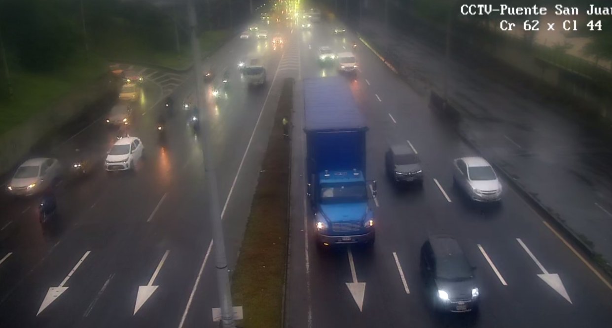 Trancón monumental en la Av. Regional: ¿Qué pasa en el Soterrado?